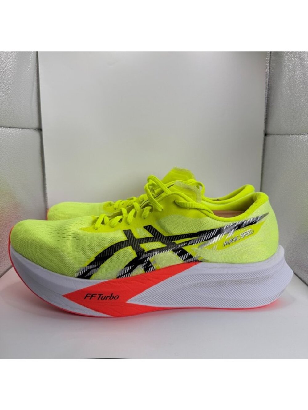 ASICS Magic Speed 4 Shoes Mens Size 13 Vibrant Yellow Running Trainer Gym - Picture 5 of 12